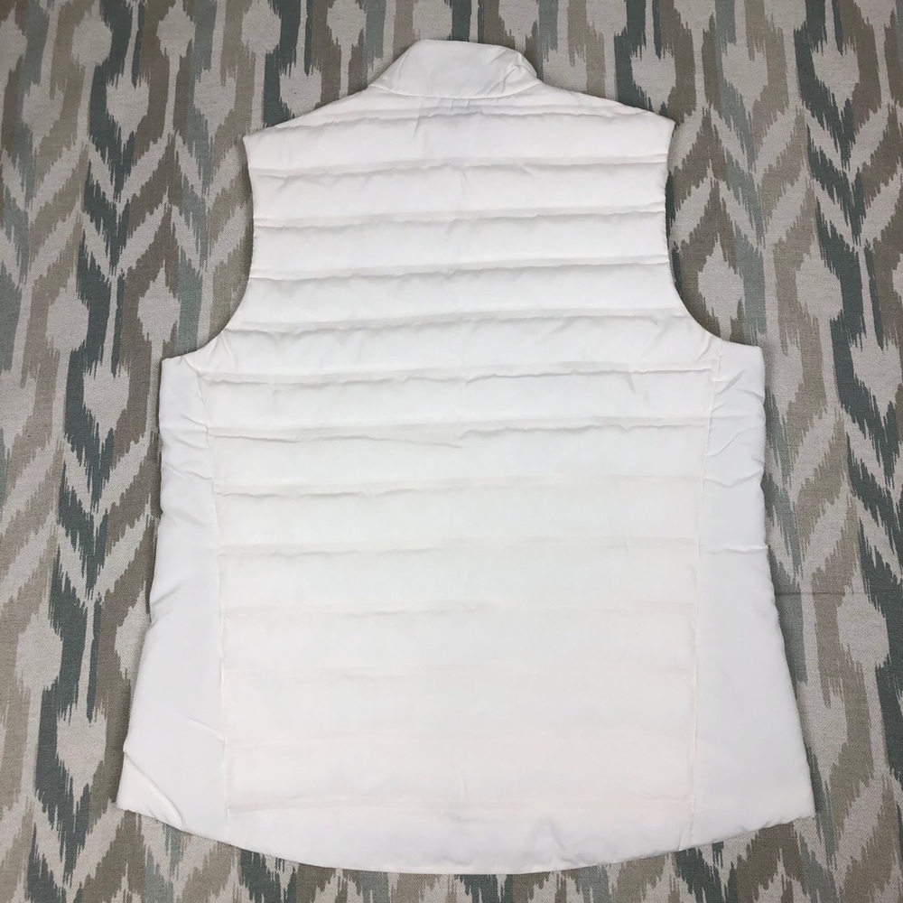 Nike Aeroloft Repel Golf Gilet Womens Full Zip Vest White Top Size L AV3706-133 - Picture 2 of 11